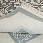 Preview: Gebetsteppich Taftstoff Grau 65 x 110 cm mit Geschenkbox und 99er Gebetskette – klassisches Set für Gebet & Besinnung