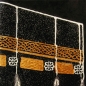 Preview: Gebetsteppich mit Kaaba-Motiv in Schwarz-Gold – Luxus Qualität aus Velours-Kadife – 70 x 115 cm