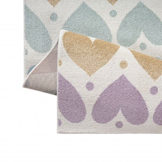 Preview: Kinderzimmerteppich mit Herzmuster – weich & verspielt