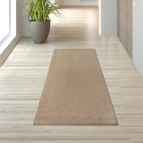 Preview: Eleganter brauner Teppich – ideal für Eingangsbereich, Diele, Garderobe und Schlafzimmer.