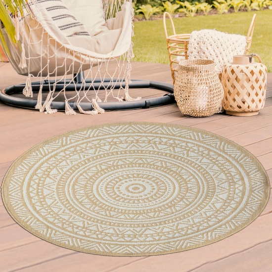 Preview: Runder Teppich mit Ethno-Muster in Beige und Weiß – Natürlicher Stil für zeitloses Ambiente Preview: Runder Teppich mit Ethno-Muster in Beige und Weiß – Natürlicher Stil für zeitloses Ambiente