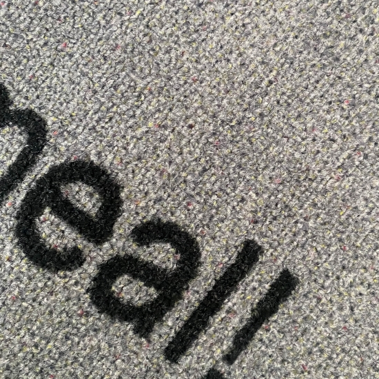 Küchenteppich waschbar mit Schriftzug Guten Appetit in Grau Gelb