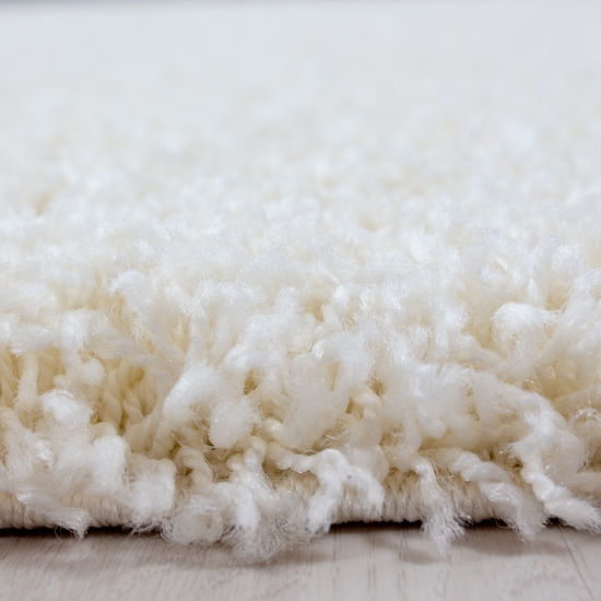 Weicher Shaggy Teppich in Creme – pflegeleichter Hochflor für jeden Wohnbereich