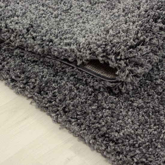 Weicher Shaggy Teppich in Grau – pflegeleichter Hochflor Teppich für alle Wohnräume