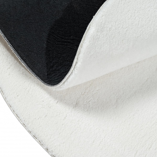 Teppich Shape in moderner Freiform rutschfest weich Creme
