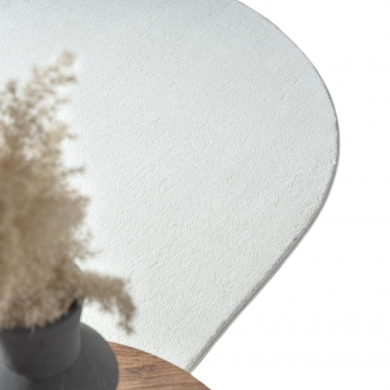 Teppich Shape in moderner Freiform rutschfest weich Creme