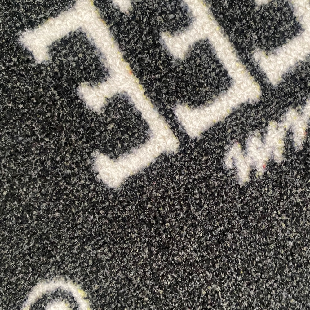 Teppich mit Schriftzug Coffee