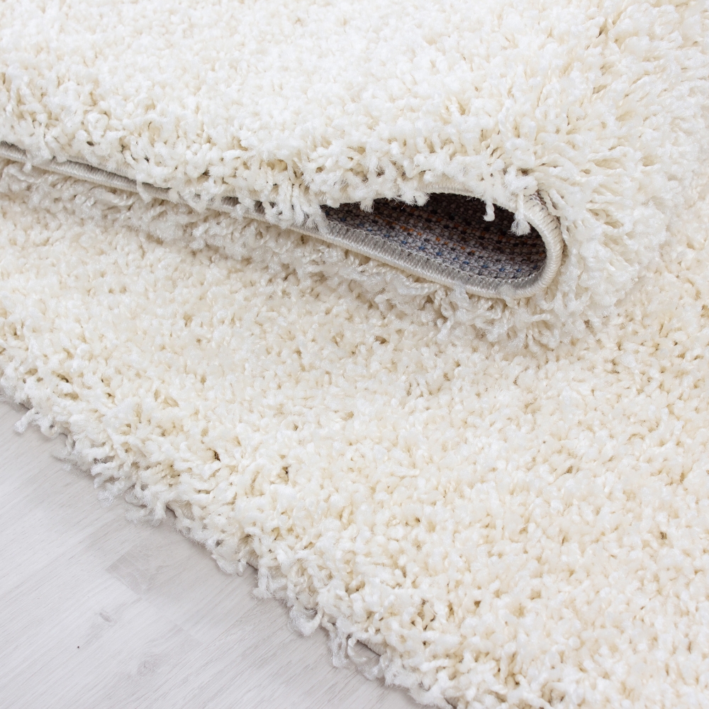 Weicher Shaggy Teppich in Creme – pflegeleichter Hochflor für jeden Wohnbereich