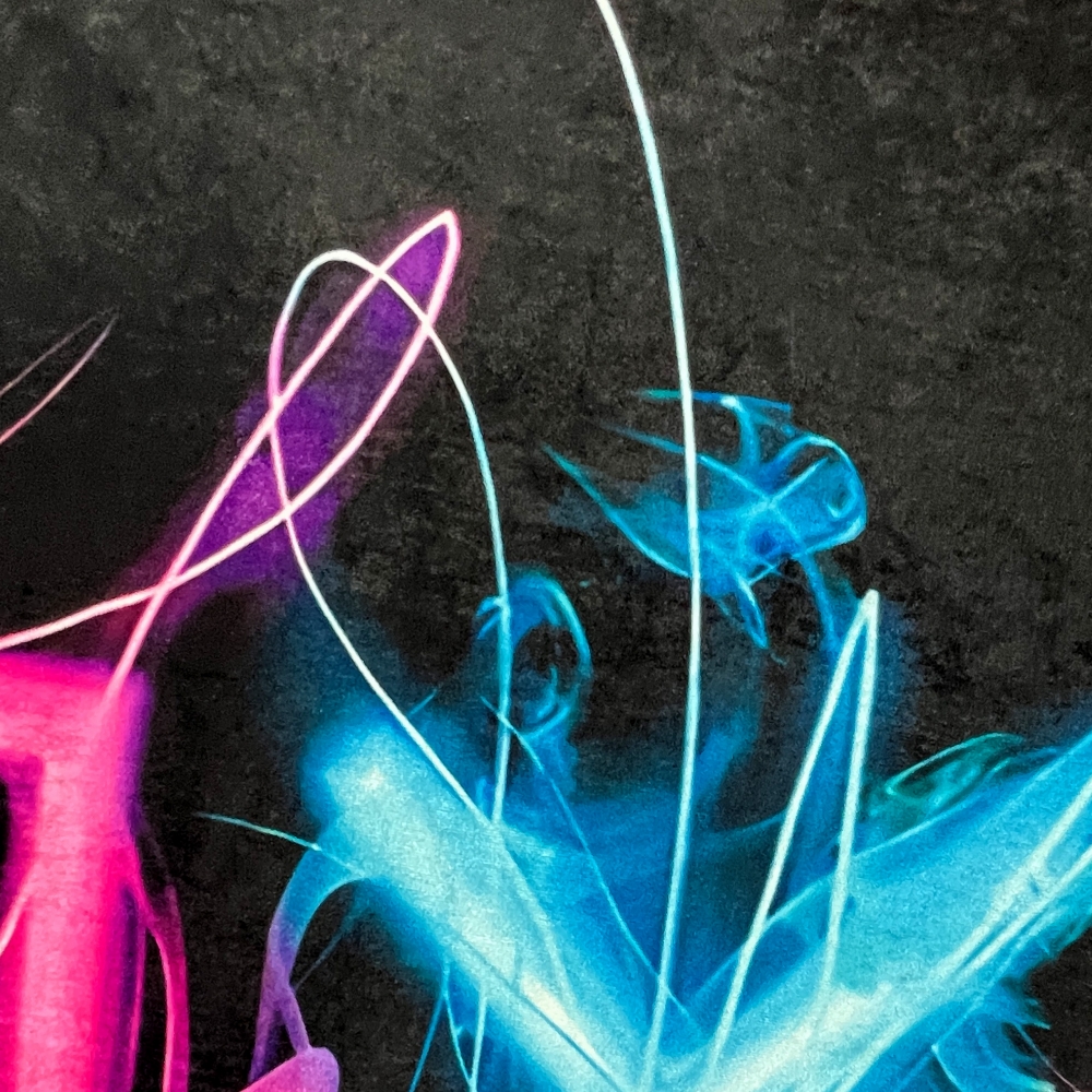 Gaming Teppich mit neonfarbigen Symbolen