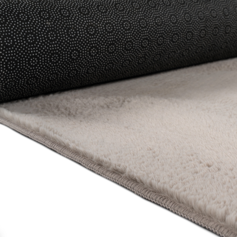 Teppich beige weich pflegeleicht saugrobotergeeignet für Wohnbereiche